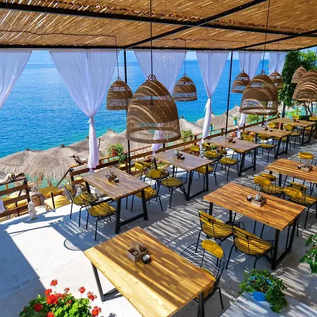 Nili Deluxe Saranda